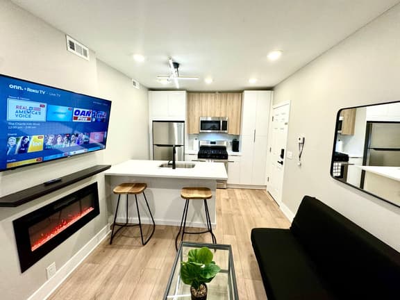 Beachblock 1bedroom w/parking 110 b2 - Image 1