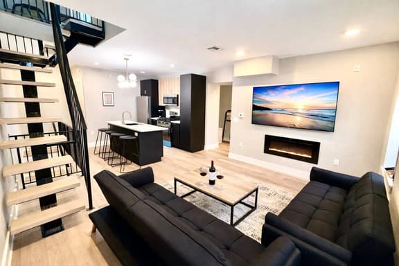 2bedroom w/rooftop all brand new university city - Image 1