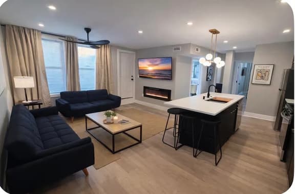 two bedroom with balcony one block to beach 38-4 - Image 1