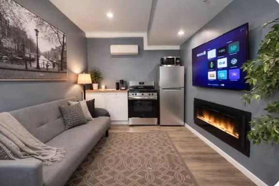 1 bedroom 1 block to tropicana casino, & beach. - Image 1