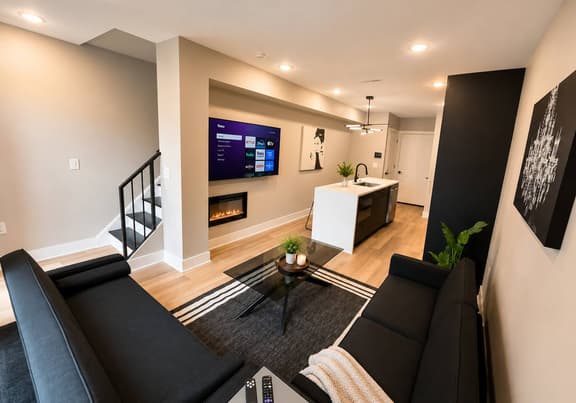 Rittenousr sq, two bedroom by level with deck #2 - Image 1