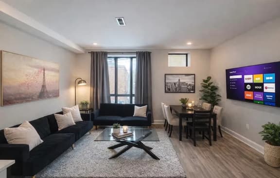 two bedroom w/rooftop close to convention center. - Image 1
