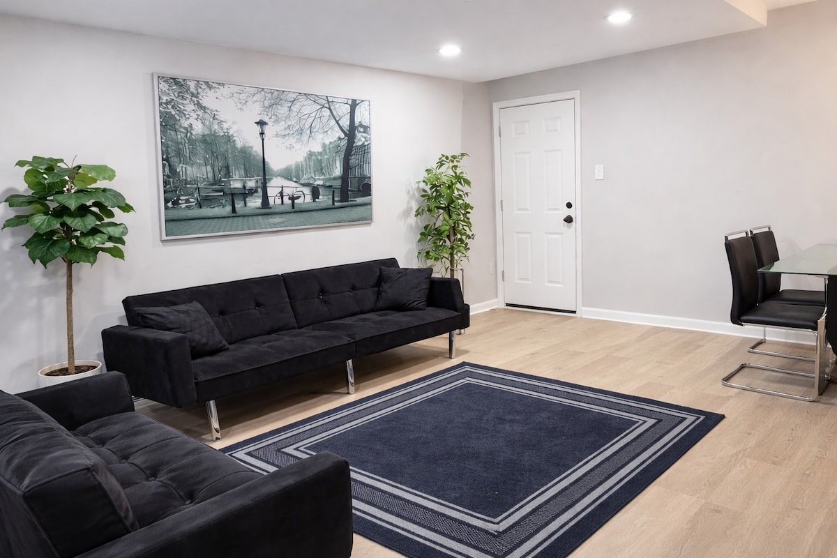 Chelsea Bi-Level Townhouse
